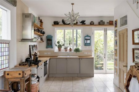 3 bedroom terraced house to rent - Photo 4