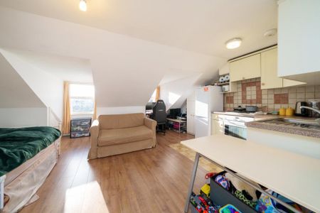 Studio to rent - Photo 5