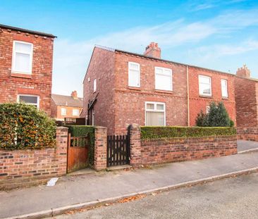 3 bedroom semi-detached house to rent - Photo 5