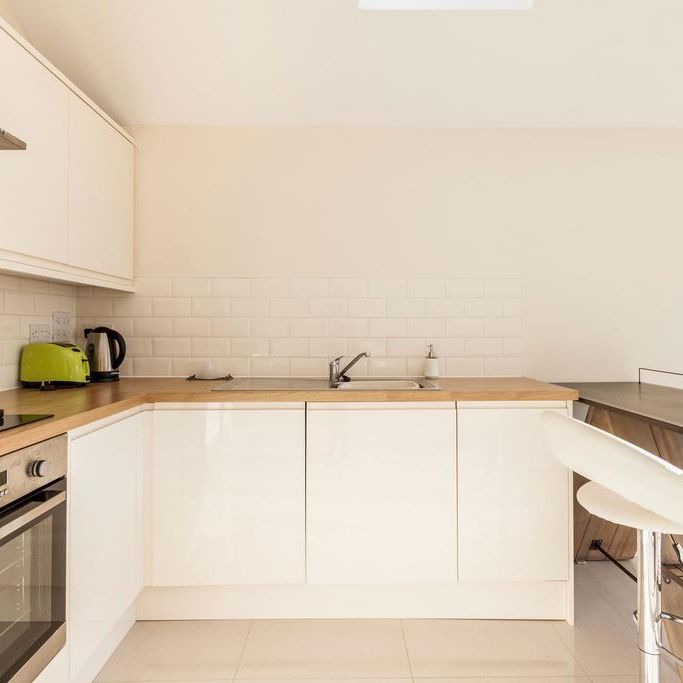 1 bedroom flat to rent - Photo 1