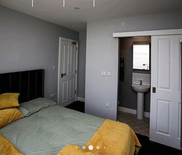 1 bedroom in a house share to rent - Photo 6