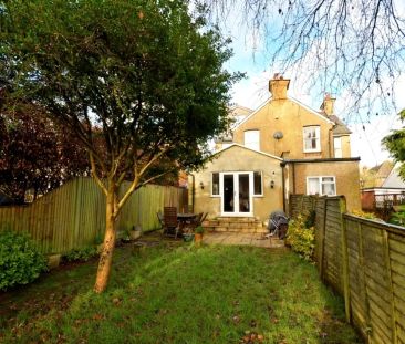 3 bedroom semi-detached house to rent - Photo 6