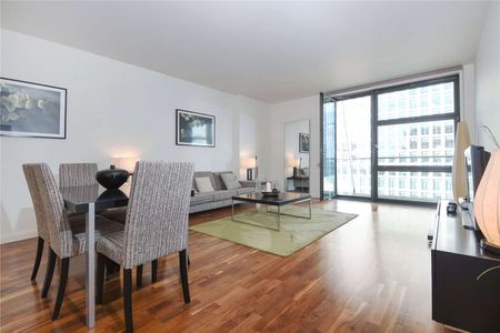 A spacious two bedroom apartment located with beautiful, uninterrupted views of the Dock. - Photo 3