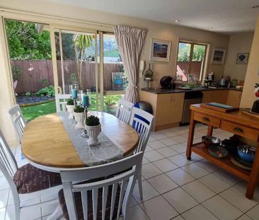 Move in for Summer! - Photo 3