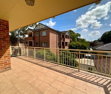 Top Floor Two Bedroom Unit - Photo 2