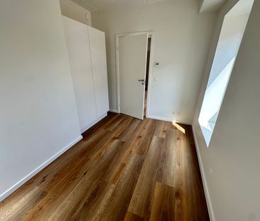 Moderne 4-værelses lejlighed med altan i Nørresundby - Photo 4