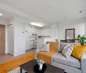 Burrard Street - Photo 2