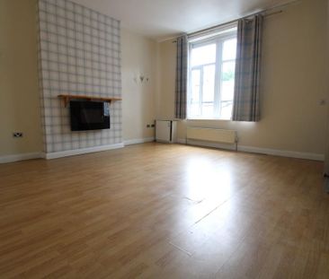 3 bedroom apartment to rent - Photo 4
