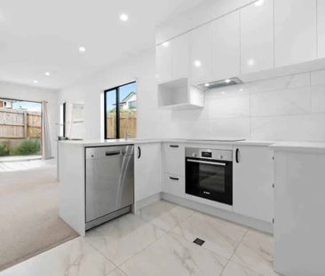 Modern Corner Townhouse in the Heart of Howick - Photo 3