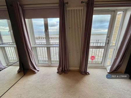 4 bedroom terraced house to rent - Photo 4