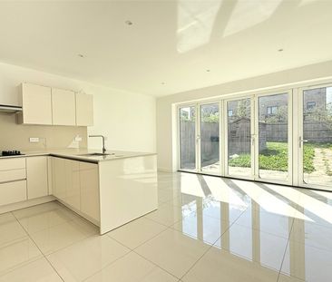 Well Grove, Whetstone - Photo 1