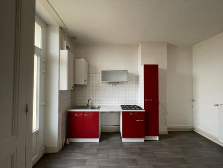 APPARTEMENT T1 A LOUER A LE COTEAU - QUARTIER GARE - Photo 3