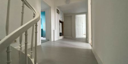 Appartement te huur in Tournai voor € 350 met 8 slaapkamers - Foto 5