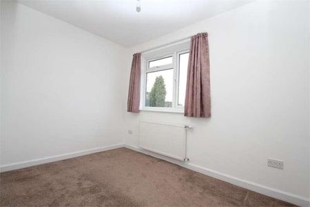 Upton Court Road, Langley, SL3 - Photo 3