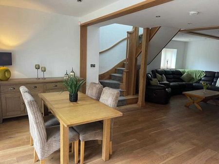 3 bedroom detached house to rent - Photo 2