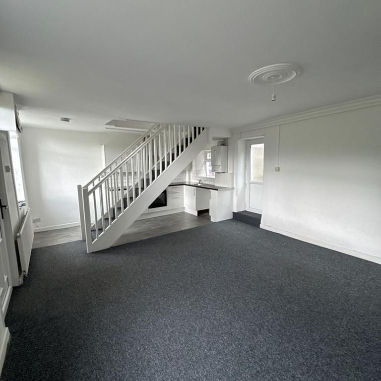 2 bedroom terraced house to rent - Photo 1