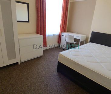 4 bedroom terraced house to rent - Photo 5