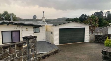 Spacious Family Home with Bonus Rooms and Elevated Views! - Photo 5