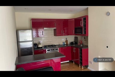 1 bedroom flat to rent - Photo 4