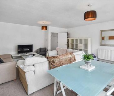 3 bedroom flat to rent - Photo 6