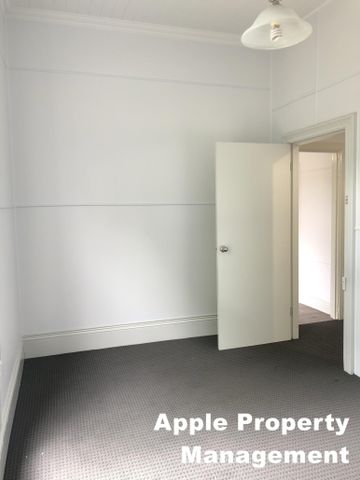 ONE BEDROOM FLAT - Photo 2