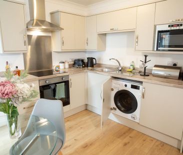 2 bedroom flat to rent - Photo 6