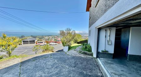 Sunny garden home with ocean views - Photo 4