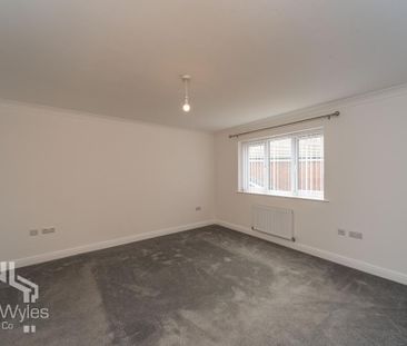 4 bedroom detached house to rent - Photo 4