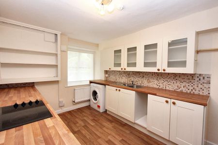10 bedroom detached house to rent - Photo 5