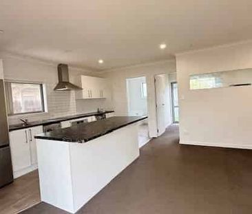 Cozy 1-Bedroom Home-Prime Papamoa Location! - Photo 3