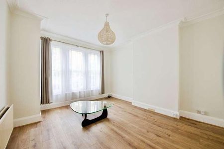 Ground Floor Flat, Squires Lane, London, N3 - Photo 4