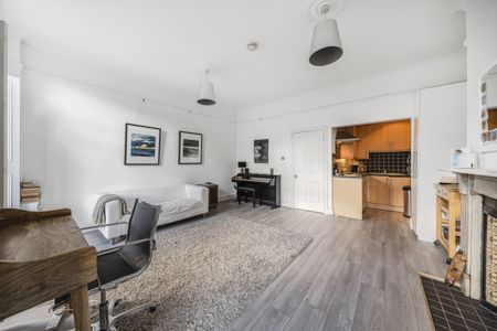 Boutflower Road, Battersea, London, SW11 - Photo 2