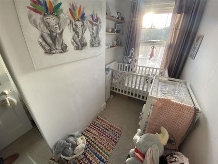 4 bedroom terraced house to rent - Photo 3