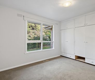 105 Pembroke Road, Mooroolbark - Photo 2