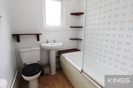 6 bedroom terraced house to rent - Photo 5