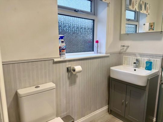 2 bedroom House To Let - Photo 1