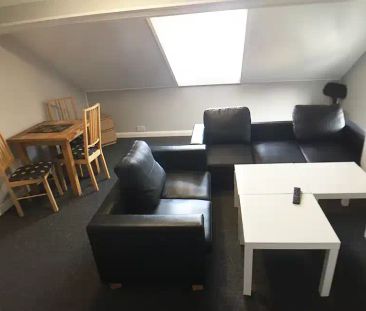 Standard Ensuite Rooms- Attic (Halls E) - Photo 5