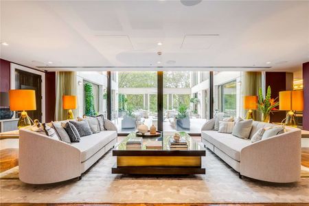 New 2 bedroom apartment with views of the London Eye and a parking space. - Photo 3