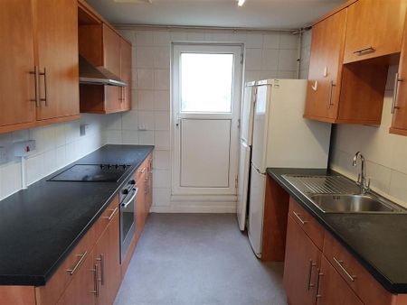 1 bedroom semi-detached house to rent - Photo 3