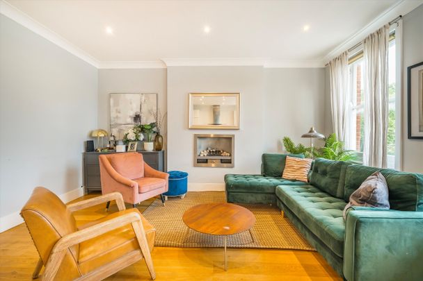 Nevern Square, Earls Court, SW5 - Photo 1