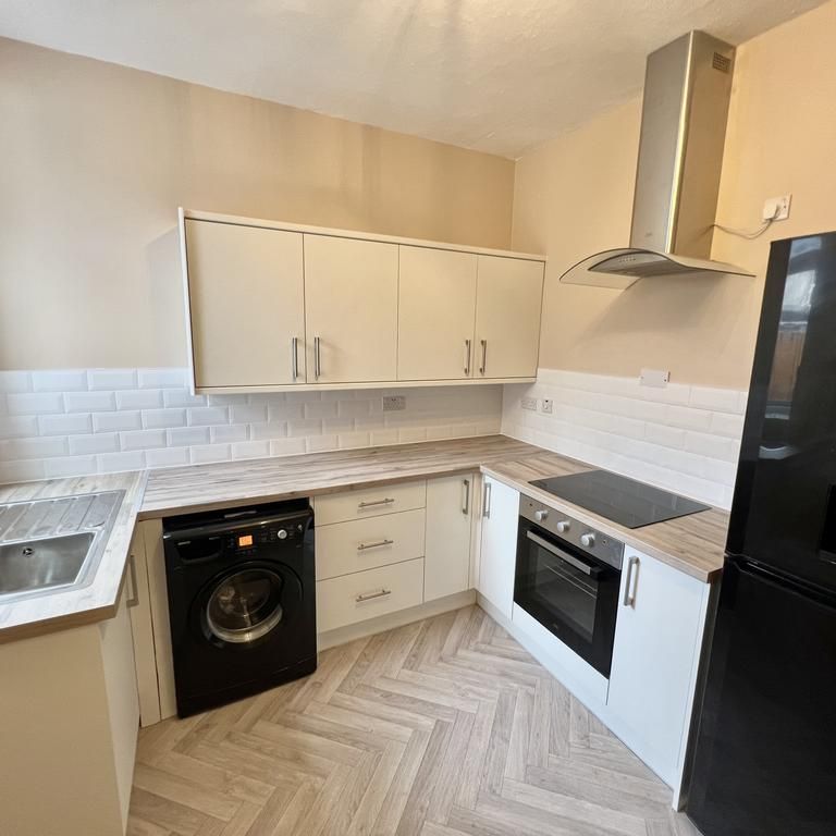2 bedroom house to rent - Photo 1