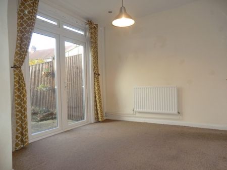 Lavender Avenue, Coundon, Coventry - - Photo 2