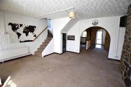 3 bedroom semi-detached house to rent - Photo 3
