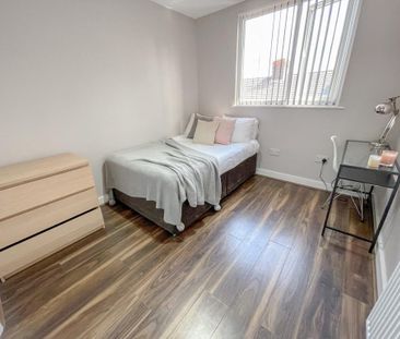 6 bedroom terraced house to rent - Photo 3