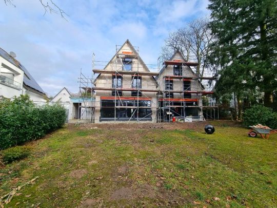 Erstbezug einer NEUBAU-Doppelhaushälfte auf tollem Gründstück in der Waldsiedlung! - Photo 1