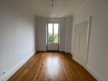 Location Appartement 5 pièces 111m² - Photo 5