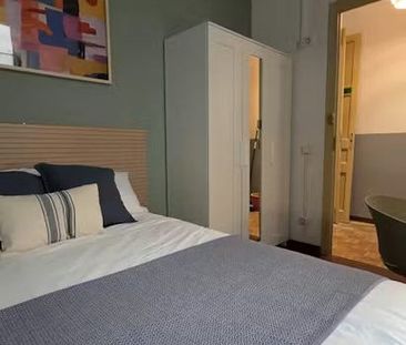 Carrer del Comte dUrgell, Barcelona, Catalonia 08011 - Photo 3