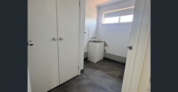 Fully Furnished Room - Close to Deakin University - Photo 1