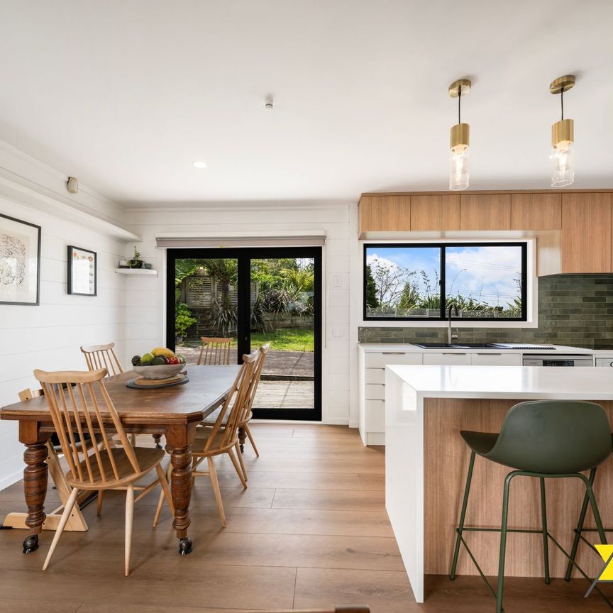 Elevated Coastal Living with Panoramic Harbour Views - Photo 1