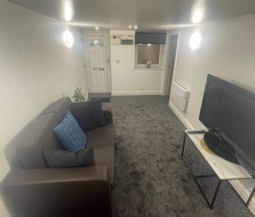 51 Geoffrey Street Apartment 1 - Photo 5